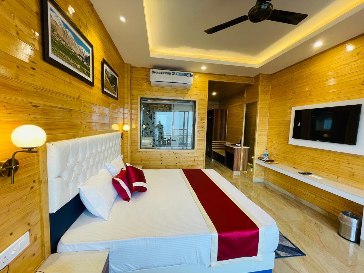 קסאולי Hotel Wood Stock Luxury - A Boutique Property - Penthouse - Open Air Restaurant & Terrace מראה חיצוני תמונה